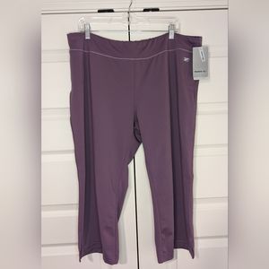 NWT Reebok Women's 2XL Bootcut Capri Grape Jam PlayDry Relaxed